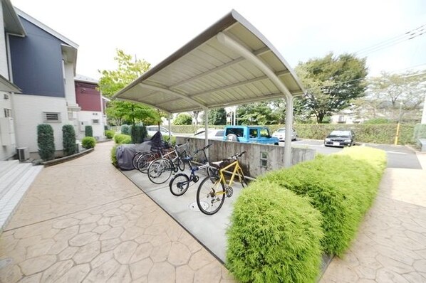 レセンテスパシオの物件内観写真